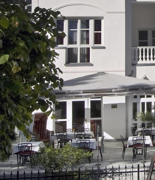 Hotel Kastell Ahlbeck  エクステリア 写真