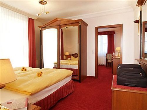 Hotel Kastell Ahlbeck  エクステリア 写真